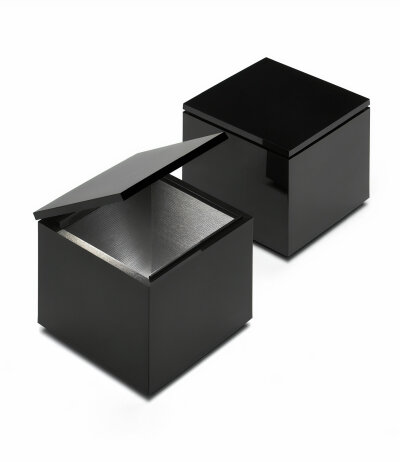 Cini&Nils schwarze Cuboluce Wireless Tischleuchte klein quaderförmig handlich