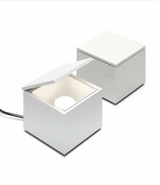 Cini&Nils weiße Cuboluce Classic Tischleuchte klein quaderförmig handlich