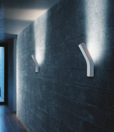 Prandina Platone LED W1 LED-Wandleuchte mit w&auml;rmegeformten Schalenk&ouml;rper aus Metall und inneliegendem Reflektor