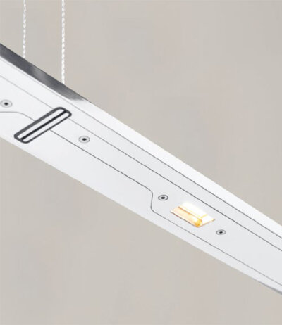 Byok Piani Mono lineare filigrane LED-Pendelleuchte mit Gestensteuerung und Dim-To-Warm Technologie 2100K-2700K 