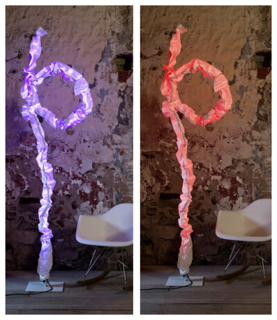 LichtRaumFunktion JoshuaIndoor LED RGB/W flexible weiße LED-Stehleuhte aus Faservlies mit Casambi Modul für farbiges und warmweißes Licht