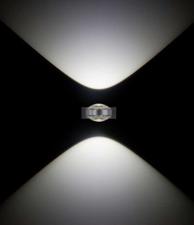 Die Lichtmanufaktur Logos 12 WAV LED-Wandleuchte mit drehbarem Leuchtenkopf