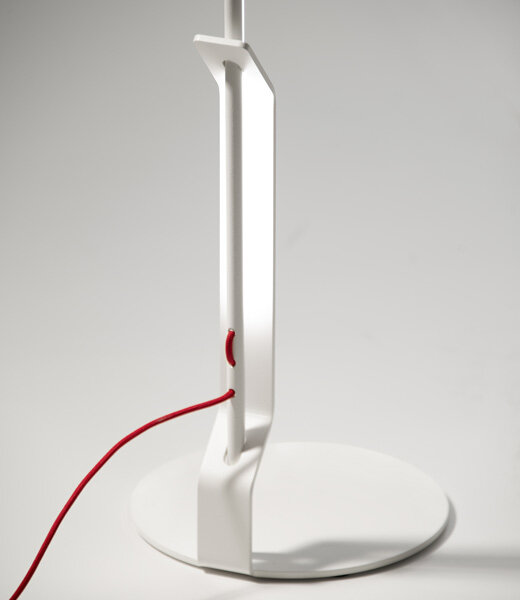 LichtRaumFunktion LightPin Floor minimalistische vertikale LED-Stehleuchte indirektes warmwei&szlig;es 2700K Licht mit Schnurdimmer Entwurf Ralf St&ouml;ssel