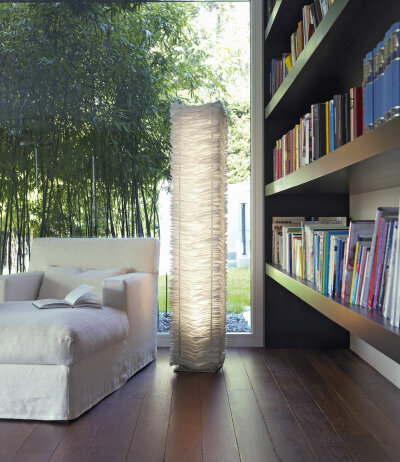 Belux One By One skulpturale LED-Stehleuchte aus...