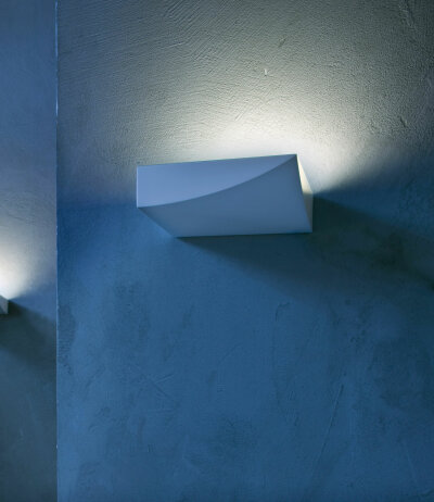 Prandina Lembo LED W1 LED-Wandleuchte lackierter Leuchtenkörper mit innenliegendem Reflektor