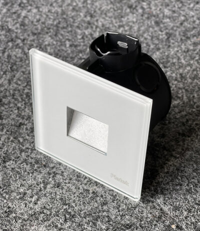 Platek Spy Small 220-240Vac LED-Wandeinbauleuchte asymetrisches Licht f&uuml;r Treppenstufen