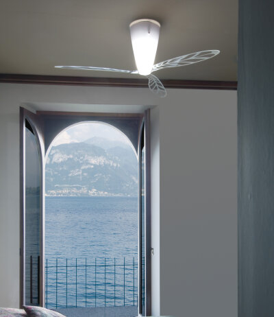 Luceplan Blow D28 Ventilator mit E27 Fassung Entwurf Ferdi Giardini Geh&auml;use Kunststoff wei&szlig; Fernbedieunung optional erh&auml;ltlich